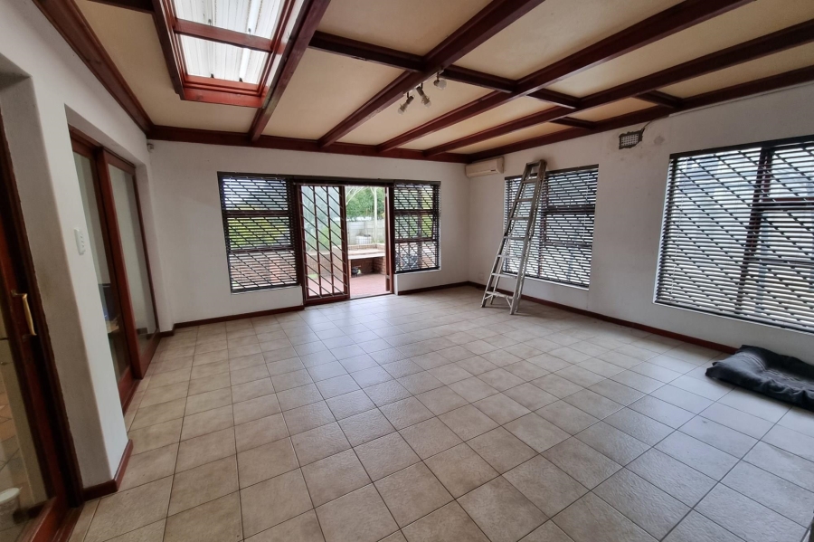 To Let 3 Bedroom Property for Rent in Vredekloof Western Cape